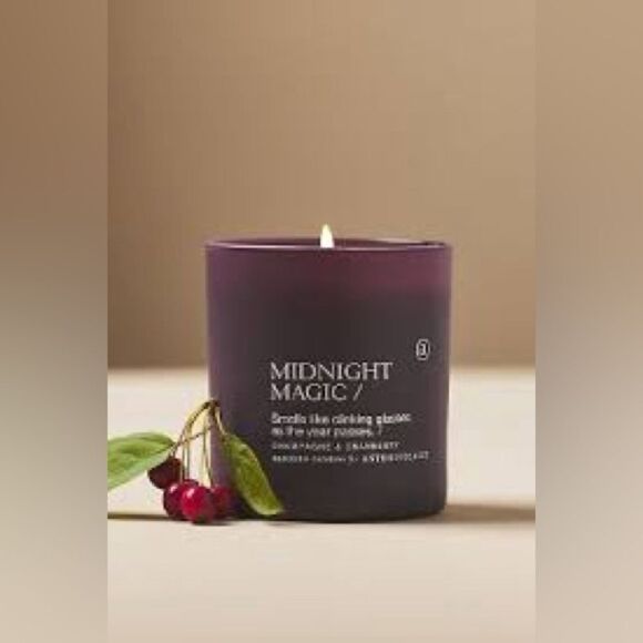 Anecdote Midnight Magic Champagne & Cranberry Glass Candle - Picture 2 of 3